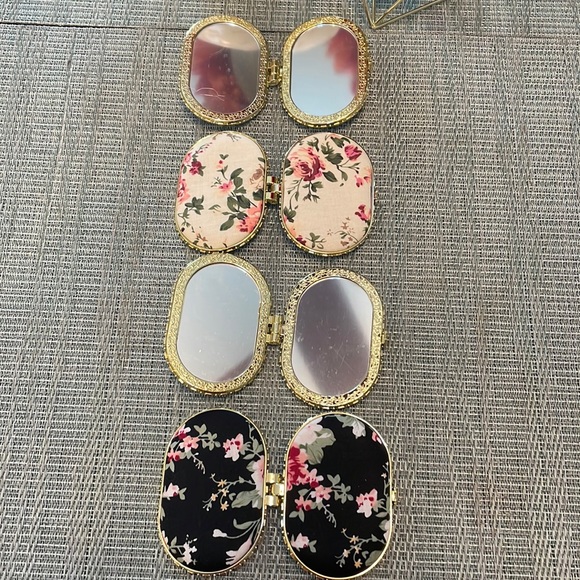 #47 Retro Floral Oval Compact Mirror - Picture 8 of 10